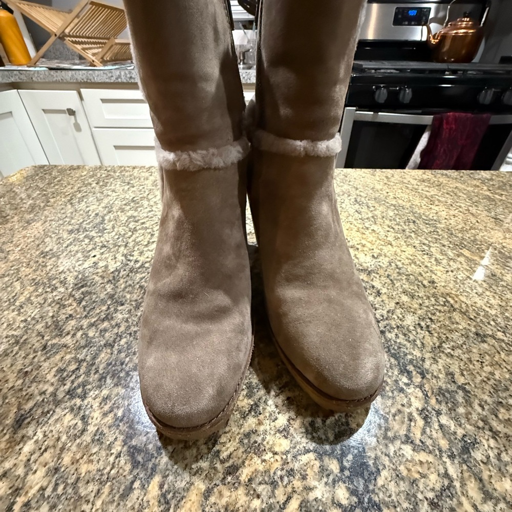 Women's Frye Jen shearling Suede Ankle Boots with Faux Fur Trim - Picture 3 of 11
